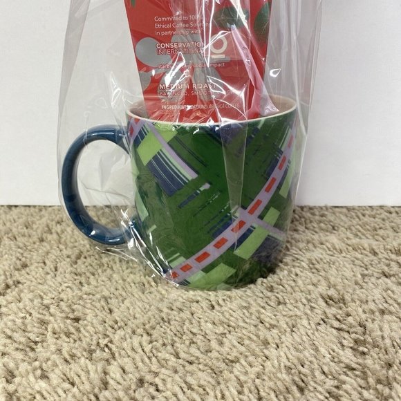 Starbucks Holiday Blend Coffee And Green Starbucks Ceramic Mug 18oz Gift Set - Picture 6 of 9